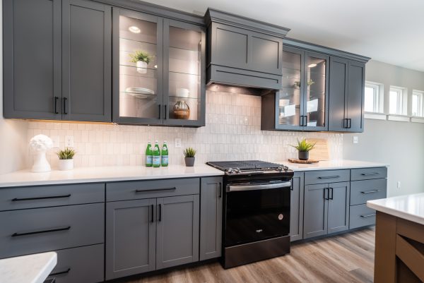 Waverly Elv I Kitchen - 1.5 Story House Plans in MO
