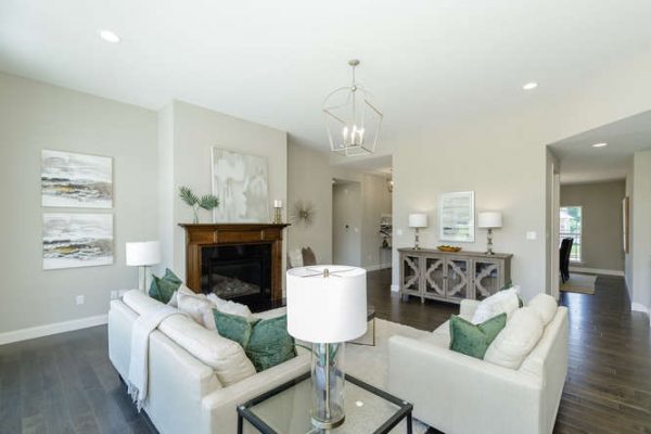 Glenhurst II Great Room - 1.5 Story House Plans in MO