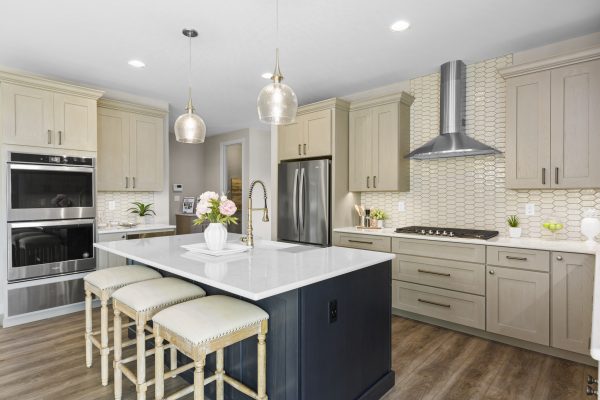 Parkview II Kitchen - 1.5 Story House Plans in MO