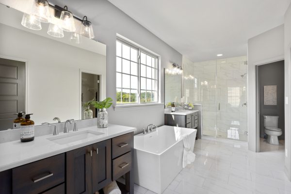 Woodside Primary Bath - Ranch House Plans in MO